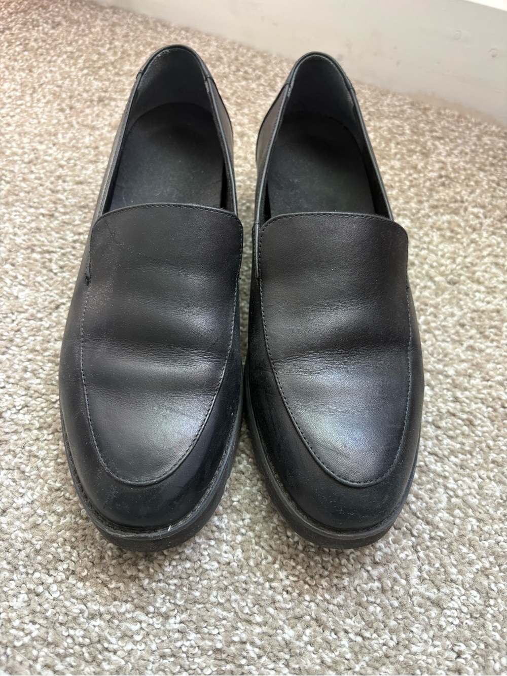 Women’s VIONIC Kensley Loafer Leather
9.5 WIDE